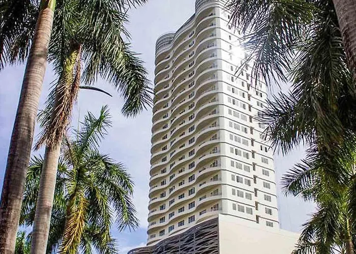 Calyx Ayala Aparthotel